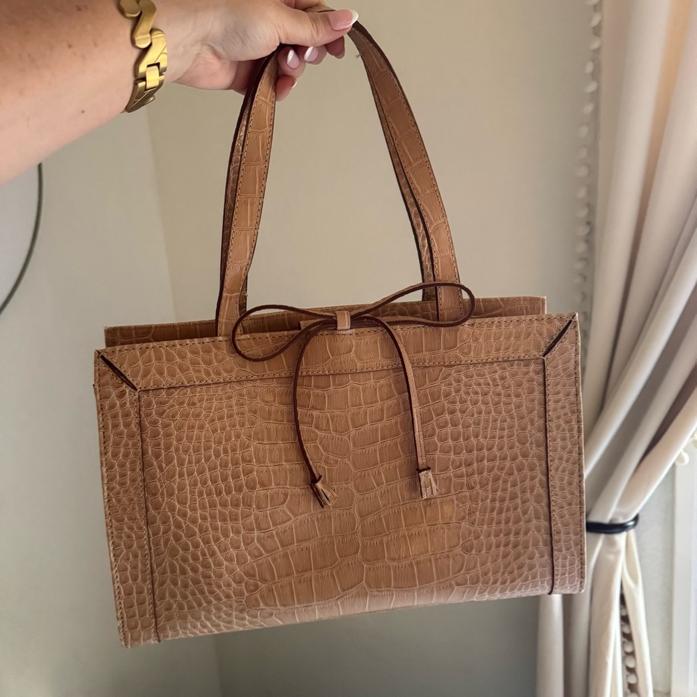 Liz Claiborne Tan Crocodile-Embossed Tote Y2K 90s 00s Classic‎